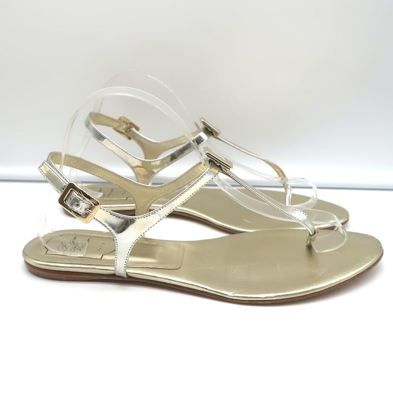 Brizo Silver/Nude Handcrafted Women's Leather T-Strap Sandals – Designer  Fashion Flat Sandals With Toe Separator | Ancientoo | Wolf & Badger